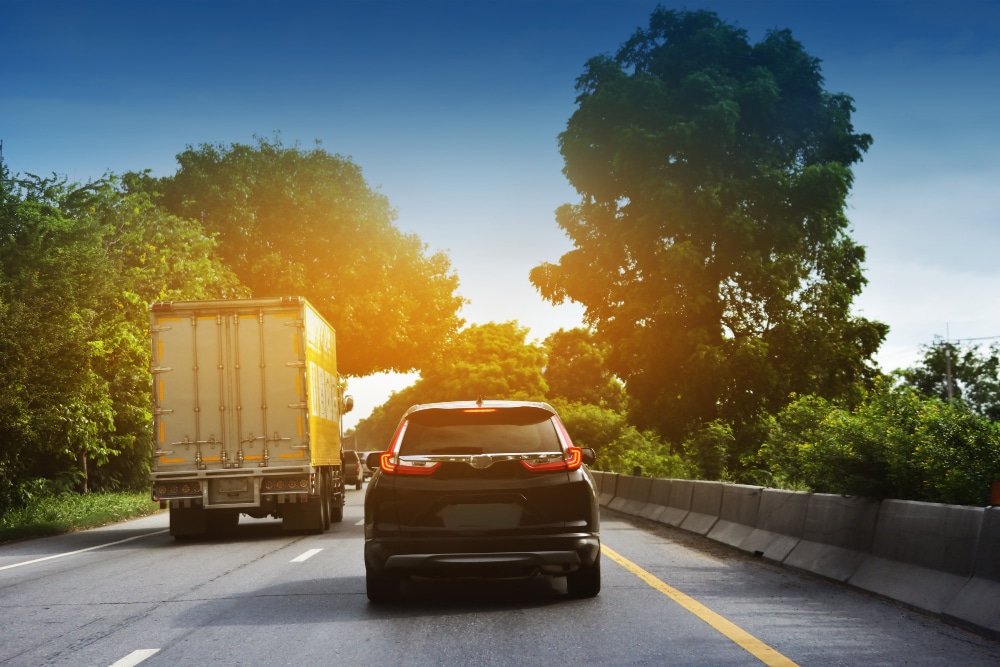 Avoiding Truck Accidents 8 Essential Tips for Texans