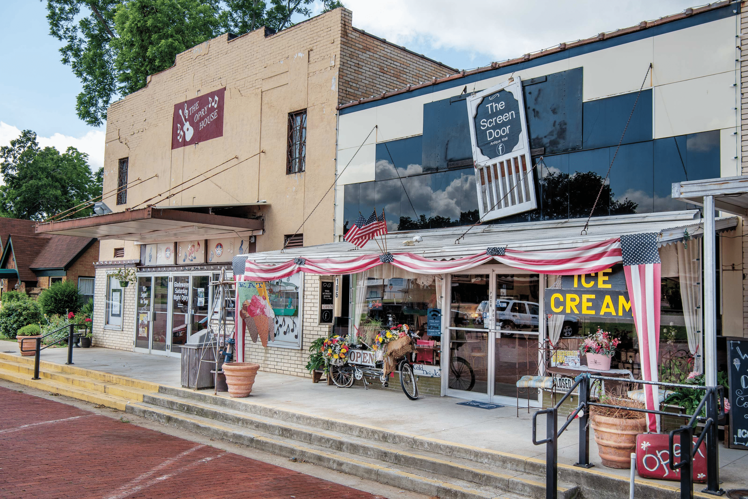 Shopping and Local Businesses in Gladewater